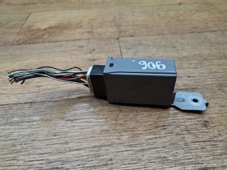 блок управления, ориг. номер LC6467830, Mazda MPV 2 поколение 1999-2003