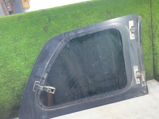 стекло кузовное заднее левое, Mazda MPV 2 поколение 1999-2003