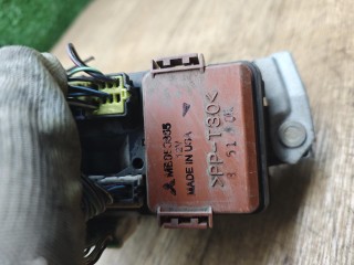блок предохранителей, ориг. номер MB953355, Mitsubishi Carisma 1 поколение 1995-1999