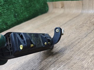 ручка открывания багажника, Mazda MPV 2 поколение 1999-2003