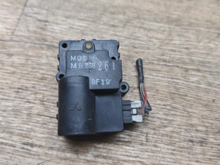 моторчик заслонки печки, ориг. номер MR268261, Mitsubishi Carisma 1 поколение 1995-1999