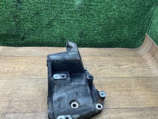 кронштейн компрессора кондиционера, ориг. номер 90528682, Opel Vectra B 1995-2000