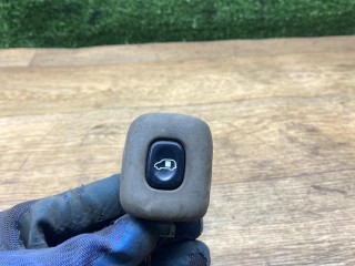 кнопка открытия боковых дверей, ориг. номер 0SE501L5AC, Chrysler Town and Country 4 поколение 2000-2005