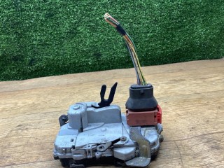 замок двери передней левой, Citroen Xsara 1 поколение 1997-2000