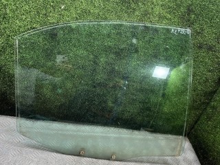 стекло двери задней правой, Mitsubishi Carisma 1 поколение 1995-1999