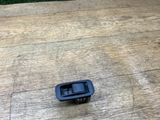 кнопка стеклоподъемника двери задней правой, Toyota Avensis 1 поколение T220 1997-2000
