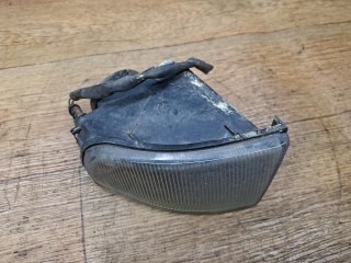 фара противотуманная левая, ориг. номер 81220-05040, Toyota Avensis 1 поколение T220 1997-2000