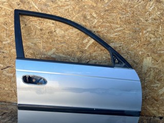 дверь передняя правая, Toyota Avensis 1 поколение T220 1997-2000