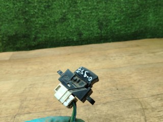 кнопка стеклоподъемника двери задней правой, Nissan Almera Tino V10 2000-2003