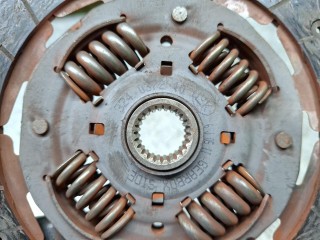 диск сцепления, ориг. номер 324037210, Nissan Almera Tino V10 2000-2003