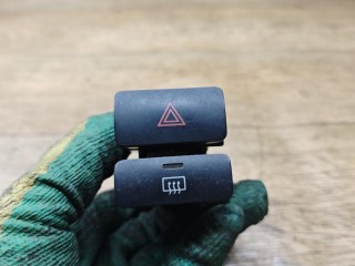 кнопка аварийной сигнализации, Toyota Corolla Verso 1 поколение E121 2001-2004