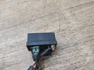 реле накала свечей Peugeot 106 1 поколение 1991-1996, 73104902