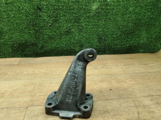 кронштейн двигателя Mercedes-Benz MB100 1 поколение 1981-1996, 6152232604