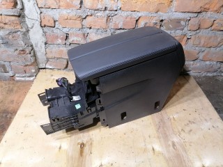 подлокотник Peugeot 508 2 рест, хетчбэк 5 дв., левый руль, 98217267AU