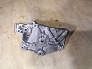 кронштейн компрессора кондиционера, ориг. номер 9823598480, Citroen C5 Aircross 2018-2022