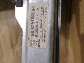 Стеклоподъемник электрический передний правый, ориг. номер 9682808880, 9222FF, Peugeot 5008 2009-2013
