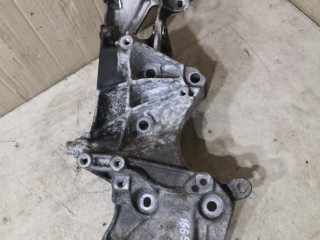 Кронштейн генератора Renault Megane 1999-2003