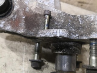 кулак задний правый, Peugeot 406 1999-2004